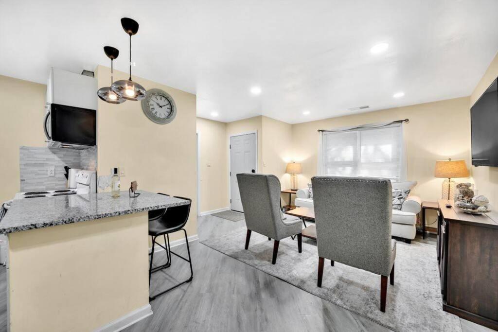 Cozy 2 Bedroom Pineville-Matthews Duplex Sleeps 8 Charlotte Esterno foto