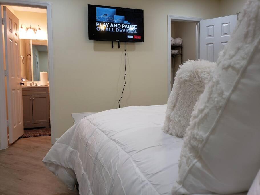 Cozy 2 Bedroom Pineville-Matthews Duplex Sleeps 8 Charlotte Esterno foto