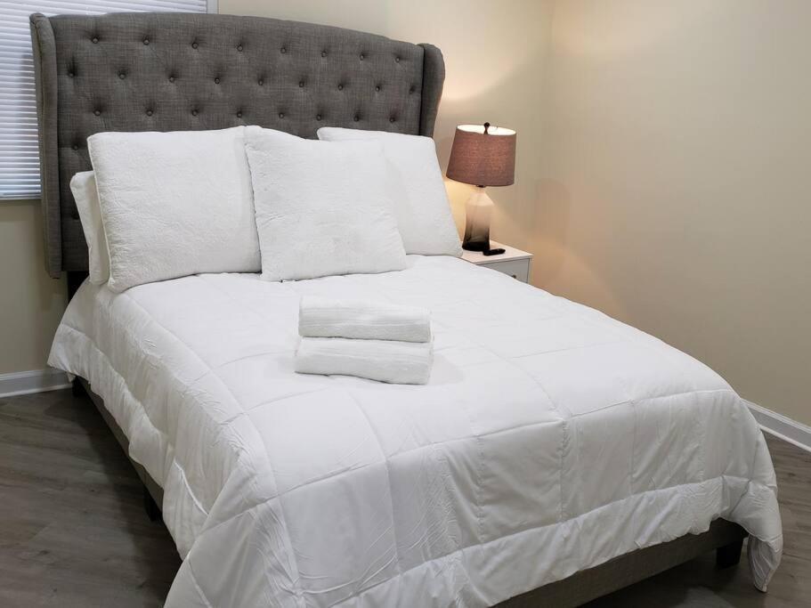 Cozy 2 Bedroom Pineville-Matthews Duplex Sleeps 8 Charlotte Esterno foto