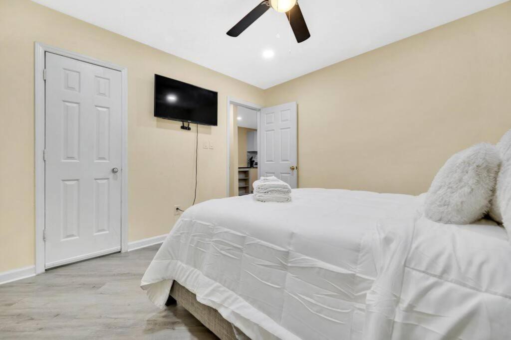 Cozy 2 Bedroom Pineville-Matthews Duplex Sleeps 8 Charlotte Esterno foto