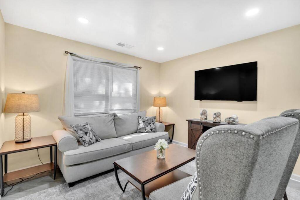 Cozy 2 Bedroom Pineville-Matthews Duplex Sleeps 8 Charlotte Esterno foto
